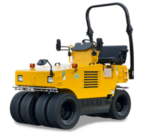 SAKAI TS160-4 static pneumatic tire asphalt roller front angle view.