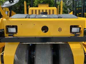 Optional front LED lights on the SAKAI GW754 vibratory pneumatic tire roller or traffic roller.