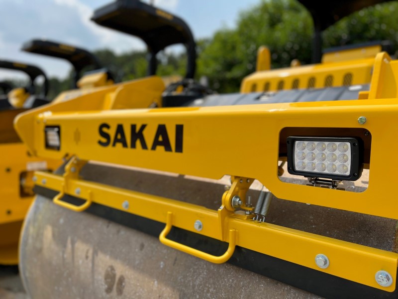 View of the front LED light upgrade for the 66" double drum asphalt roller.